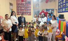 Millət vəkili uşaqlarla görüşüb