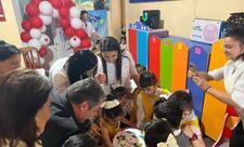 Millət vəkili uşaqlarla görüşüb