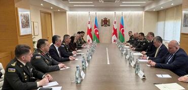 Azərbaycanın və Gürcüstanın müdafiə nazirləri görüşüblər