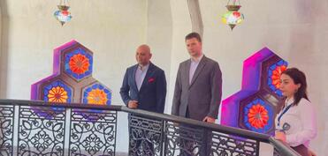 Hindistan səfirliyi Bakıdakı binasında Taqor-Nizami Kitabxanası yaradacaq