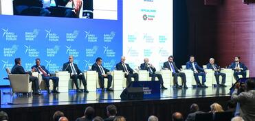 “Bakı Enerji Forumu”nun ikinci günü işinə başlayıb