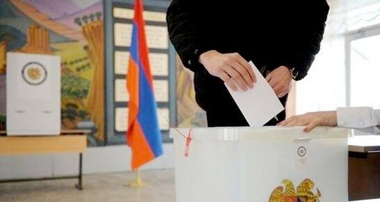 “Seçki Ermənistanı geosiyasi toqquşmanın mərkəzinə çevirib”