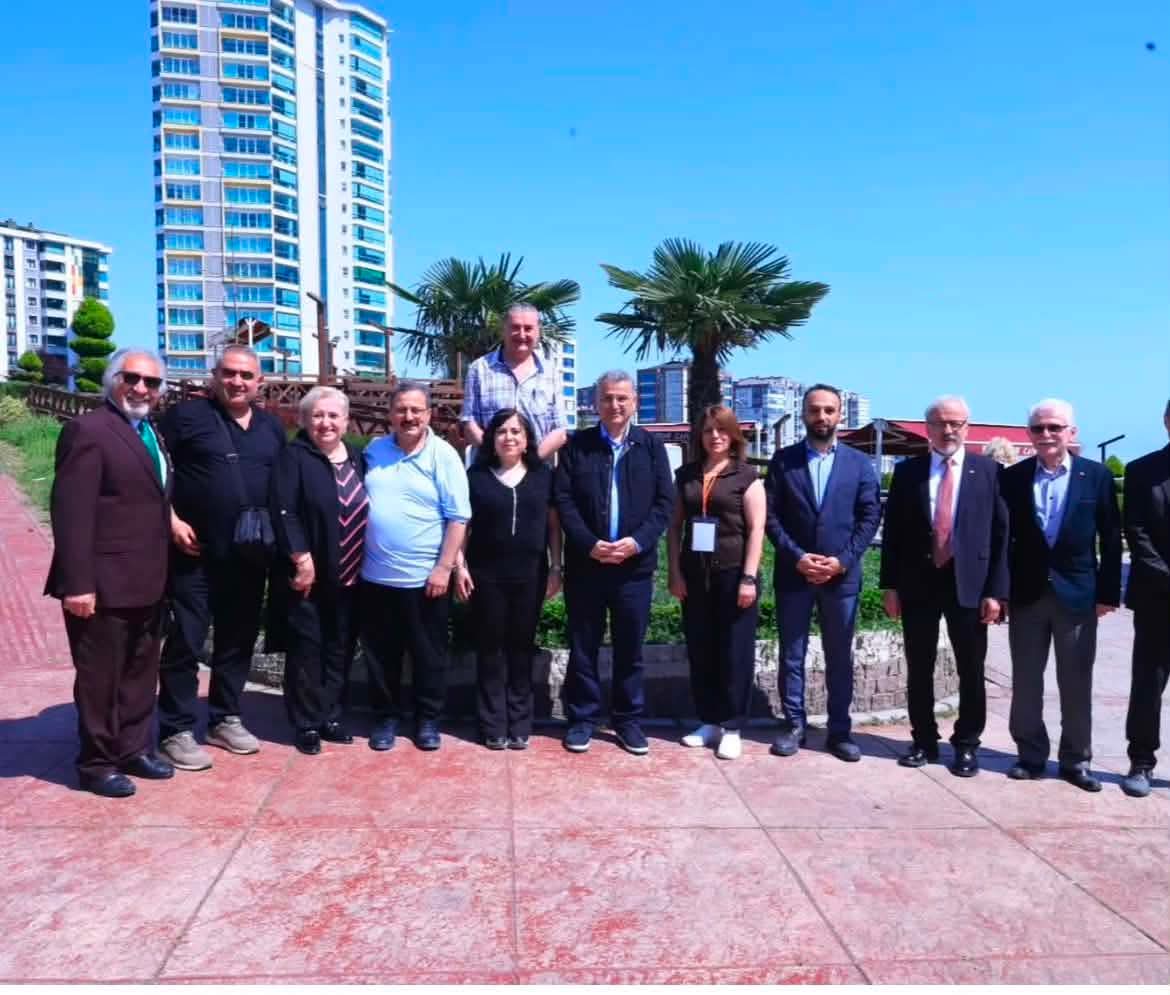 Qara dənizdə şeirin və gönül dostluğunun görüşü