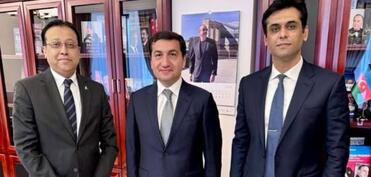 Hikmət Hacıyev Pakistanın səfiri ilə görüşüb