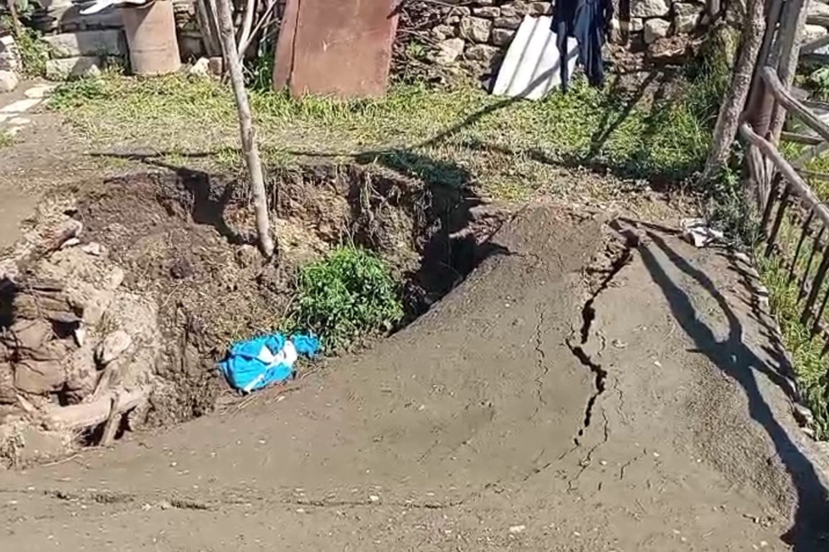 Qubada sel körpünü yararsız hala salıb - FOTO