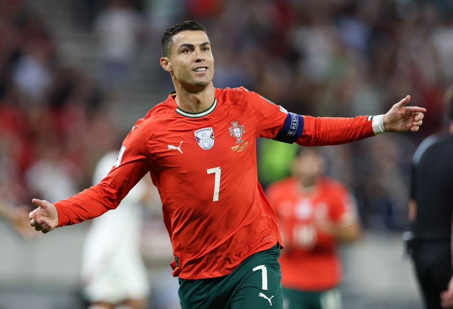 Üç futbolçu dünya çempionatı tarixinə düşməyə hazırlaşır