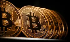 Kriptobirja yüksəlişdə: "Bitcoin"in qiyməti 63 min dolları ötüb