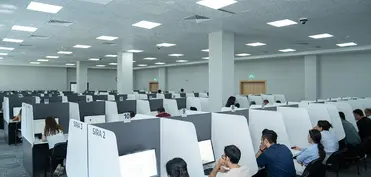 Xüsusi icra məmuru fəaliyyəti ilə məşğul olmaq istəyənlərlə test imtahanı keçirilib - FOTO