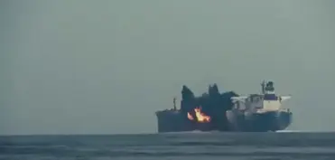 Yəmən sahillərində tanker qumbaraatanla atəşə tutulub