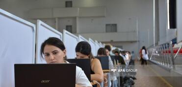 Müəllimlərin sertifikasiya imtahanının ilk günü yekunlaşıb, 98% davamiyyət qeydə alınıb