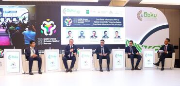 Regional əlaqələrin gücləndirilməsində dövlət-özəl tərəfdaşlığının roluna dair sessiya keçirilib