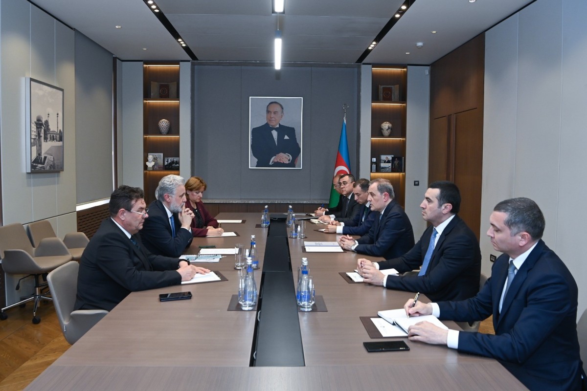 Azərbaycan-Rumıniya strateji tərəfdaşlıq münasibətlərinin vəziyyəti müzakirə olunub