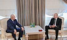 Prezident Dağıstanın tanınmış ictimai-siyasi xadimi Qurban Qurbanova “Dostluq” ordenini təqdim edib