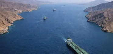 İran XİN Hörmüz boğazının bağlanmasına dair xəbərləri təkzib edib