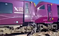 Britaniyada iki sərnişin qatarı toqquşub, maşinist ölüb, 89 nəfər yaralanıb
