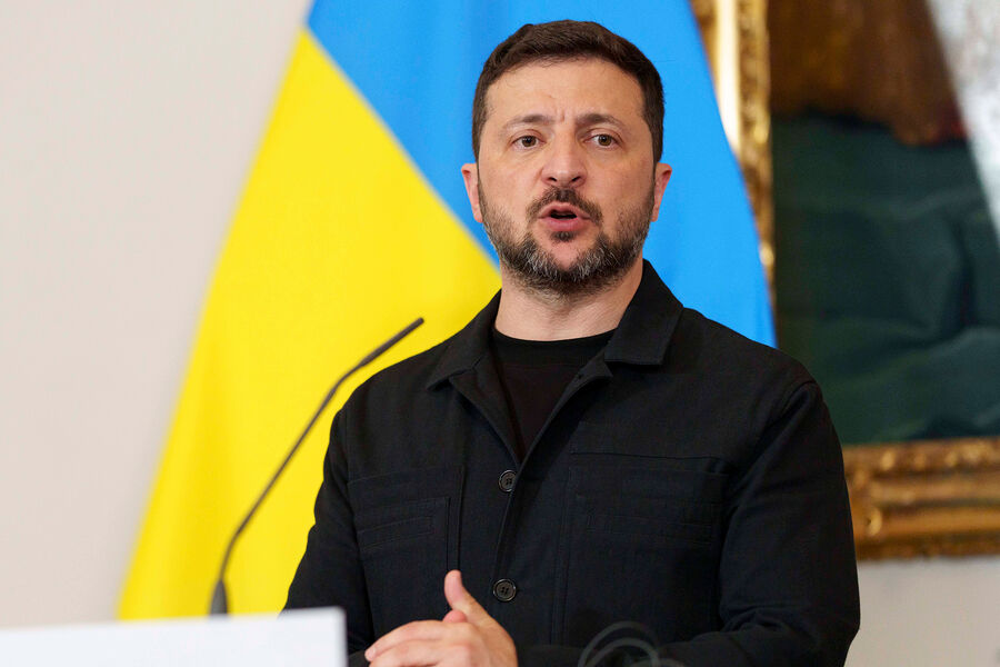 Zelenski: "Patriot" istehsalı üçün yalnız Trampın razılığı lazımdır