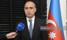 Emin Əmrullayev dərsliklərdəki problemlərdən danışıb