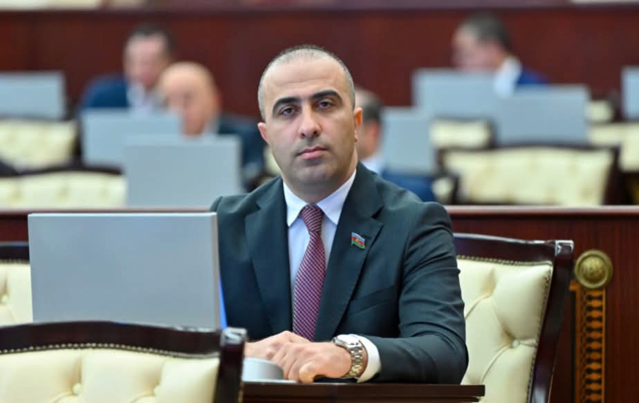 “Dövlət qulluqçuları dövlətin simasıdır”