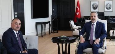 Hakan Fidan Azərbaycan səfiri ilə görüşüb