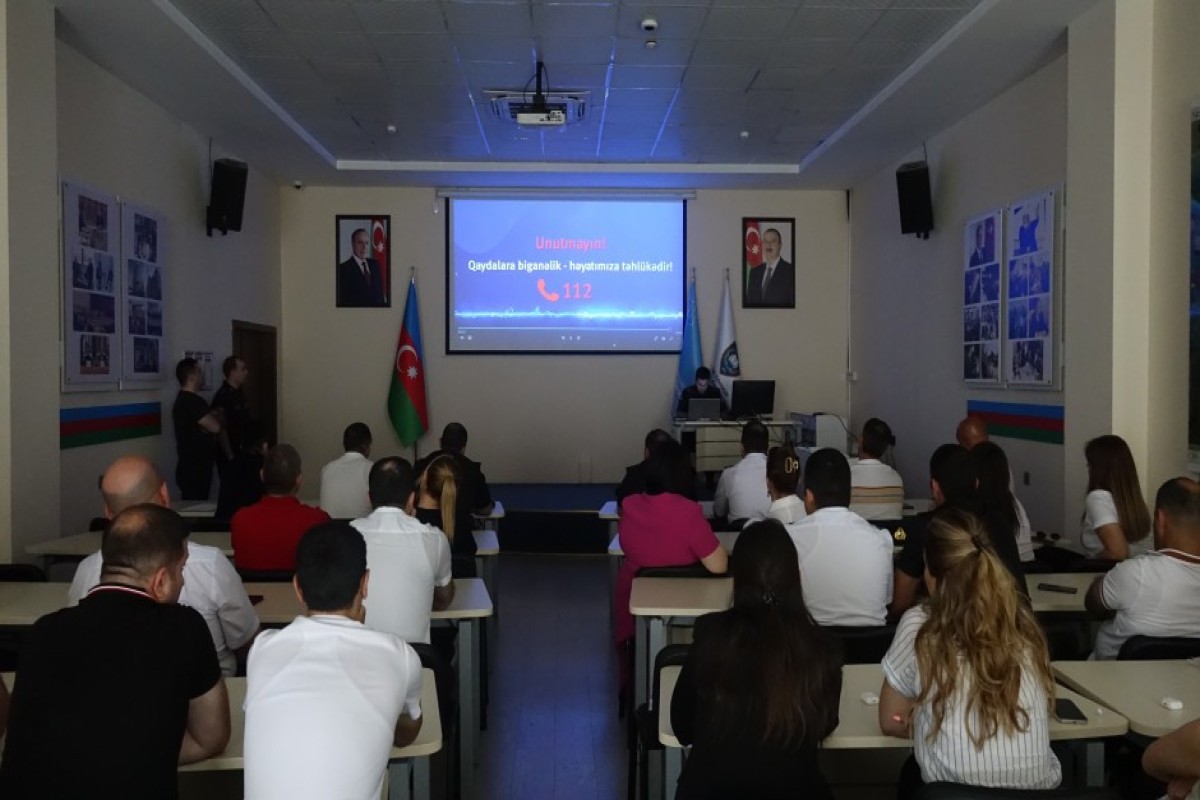 FHN Dövlət Gömrük Komitəsinin əməkdaşları üçün maarifləndirmə tədbiri keçirib - VİDEO