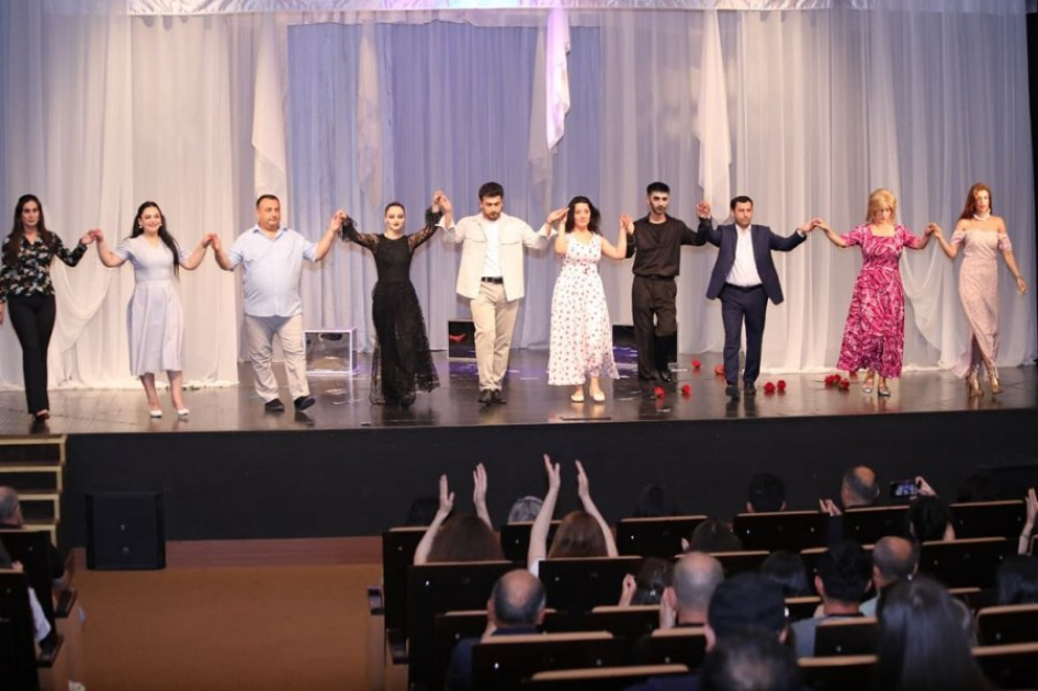 Lənkəran Teatrı Şəkidə qastrolda olub