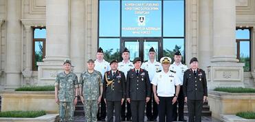Türkiyə generalı Azərbaycan HDQ-də olub