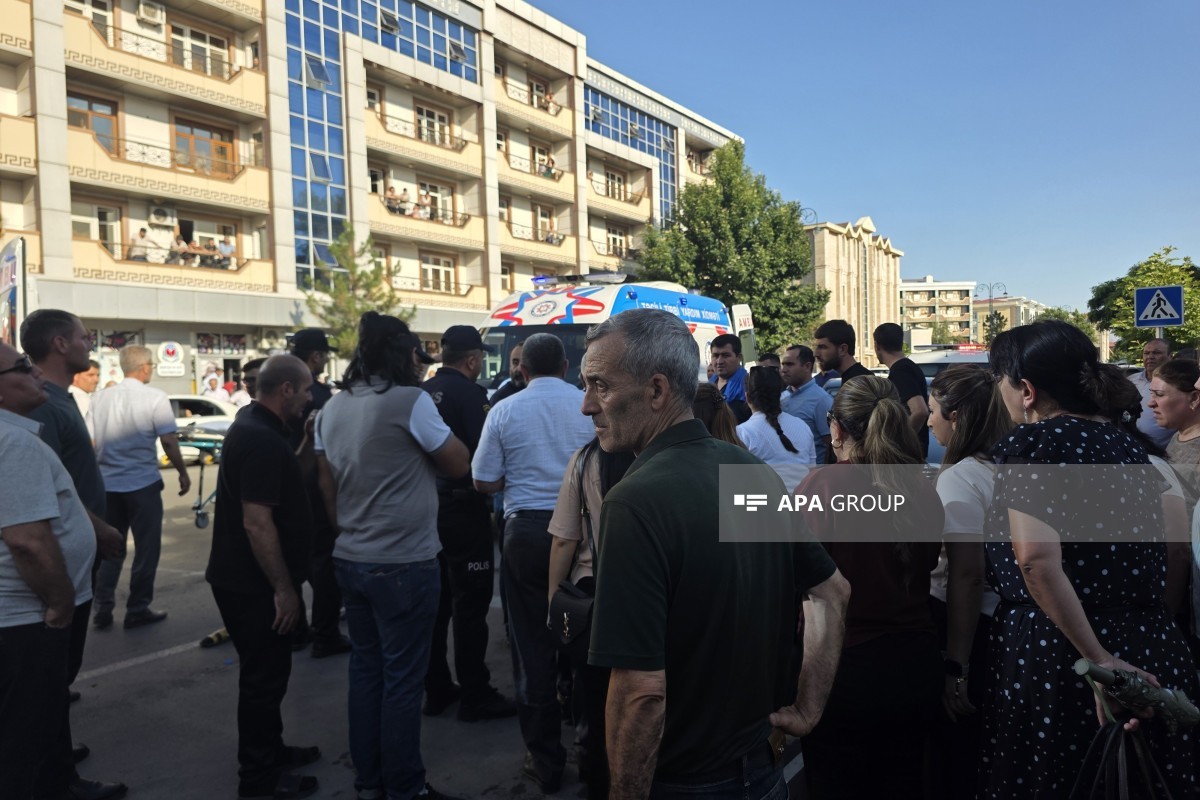 Naxçıvan şəhərində yük avtomobili 2 piyadanı vurub