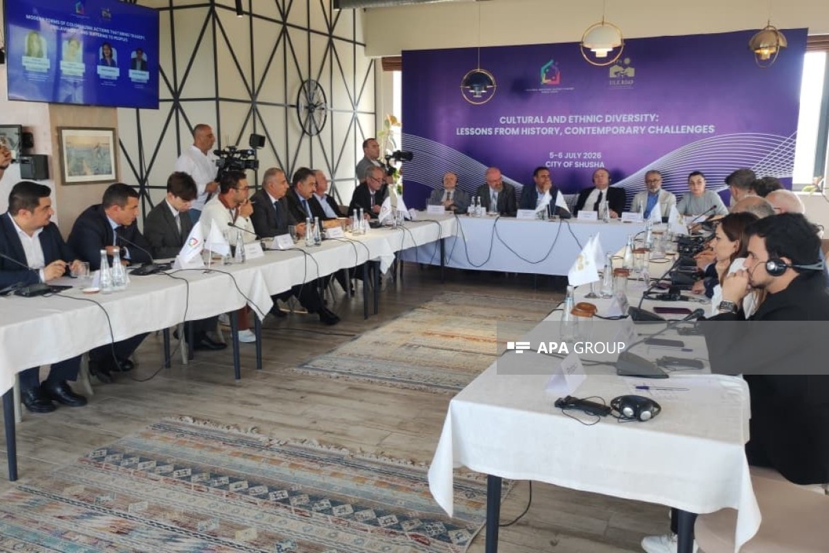 Şuşada müstəmləkəçiliyin müasir formaları ilə bağlı müzakirə keçirilib - FOTO
