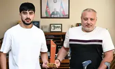 “Sabah”ın futbolçusu mükafatlandırıldı