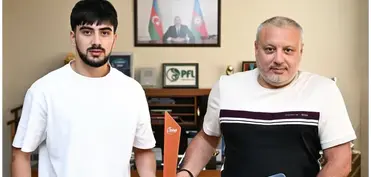 “Sabah”ın futbolçusu mükafatlandırıldı