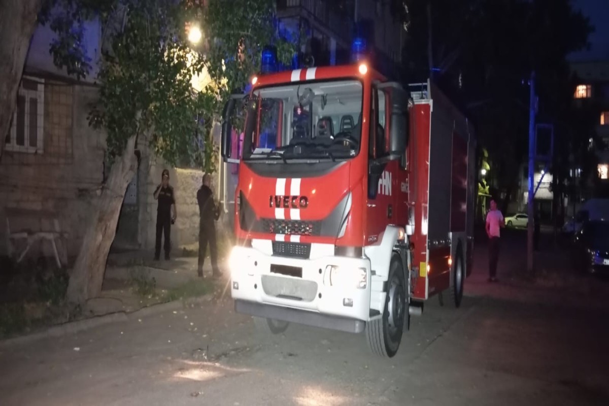 Gəncədə yataqxanada baş verən yanğın söndürülüb, bir nəfər xəsarət alıb - YENİLƏNİB-1
