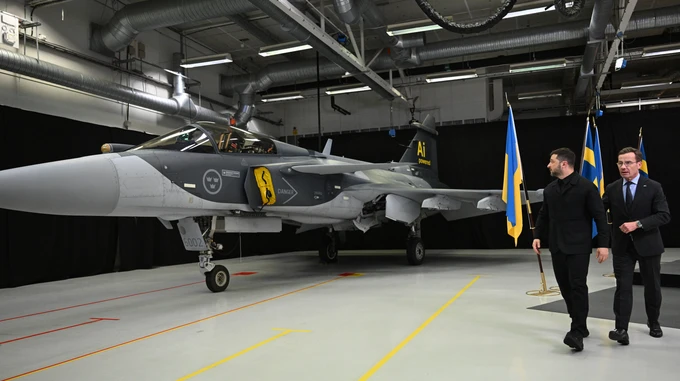 Ukrayna İsveçdən 32 ədəd "Gripen" qırıcısı alacaq