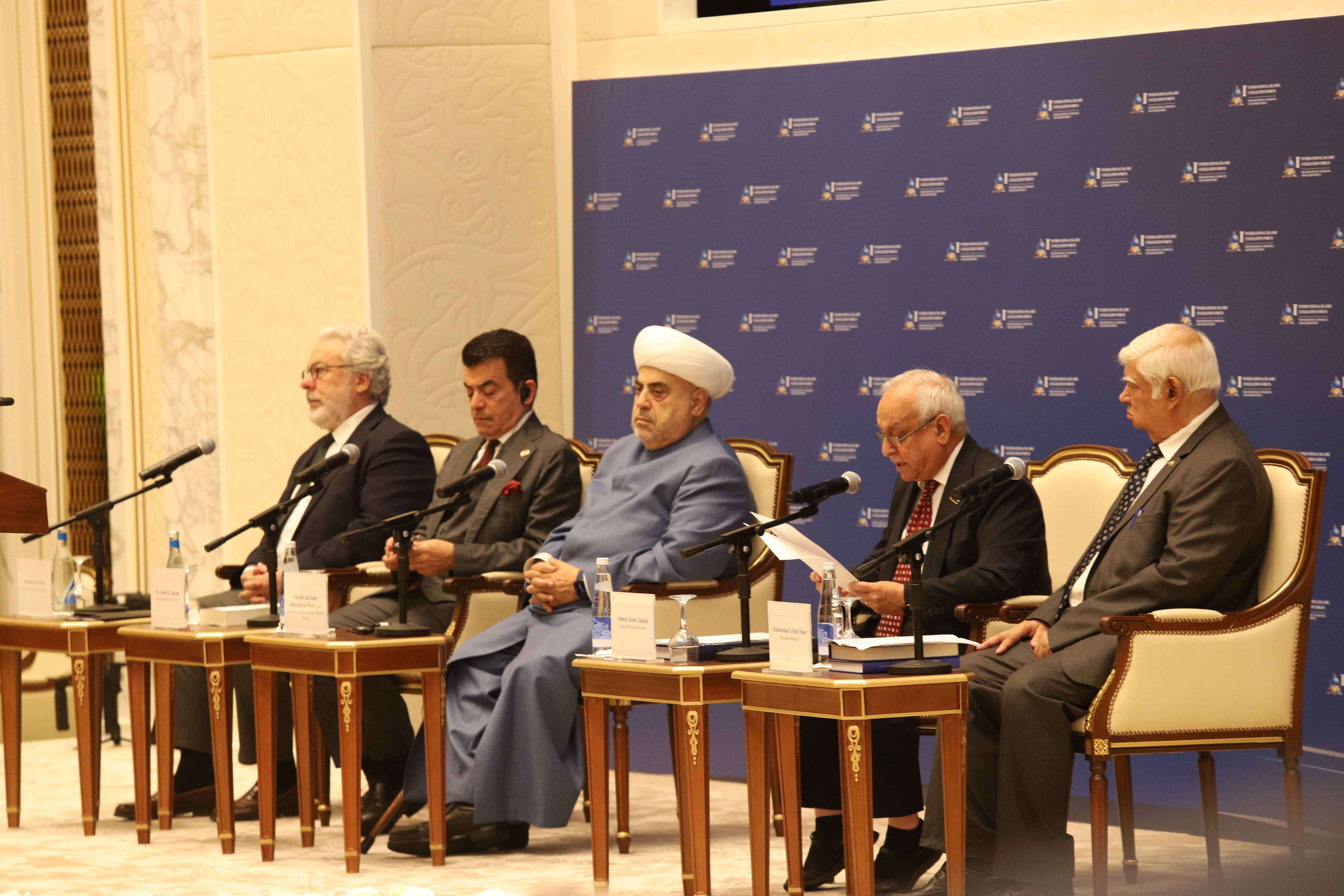 “Qardaşılıq və müttəfiqliyin ali zirvəsi” İslam Sivilizasiyası Forumunda təqdim edilib