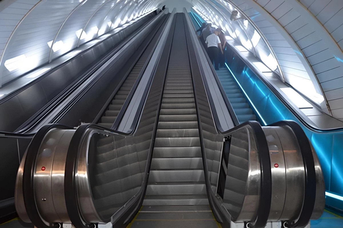 “28 May” metrostansiyasında eskalatorlardan biri təmirə dayandırılacaq