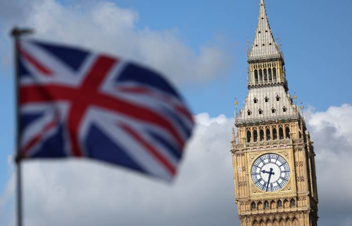 Böyük Britaniyada yeni baş nazirin seçilməsi prosesi başlayıb