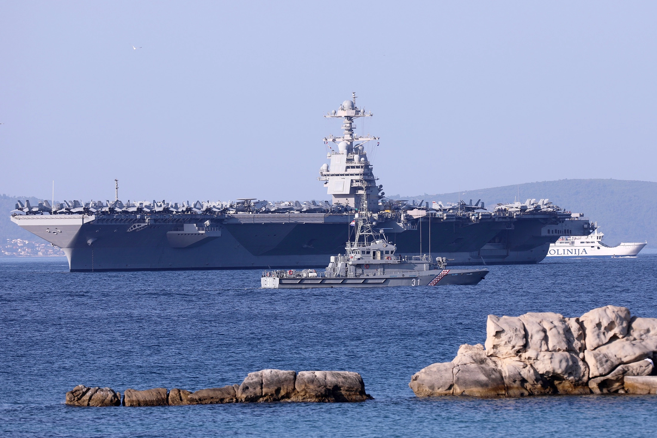 ABŞ-nin "USS Boxer" desant gəmisi sıradan çıxıb