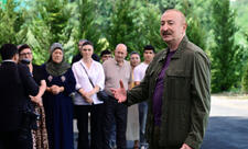 İlham Əliyev: Hər dəfə keçmiş köçkünlər öz dədə-baba torpaqlarına qayıdanda hamımız üçün bayramdır