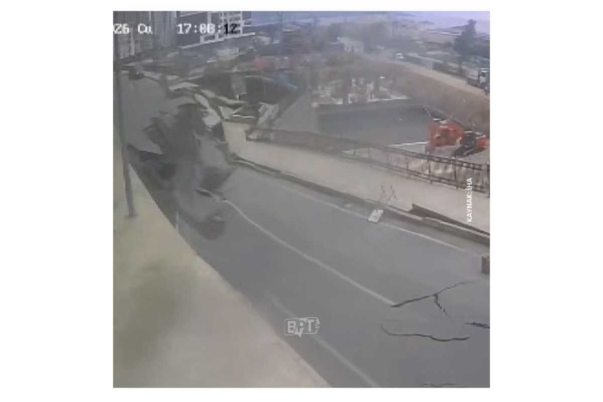 Türkiyənin Rize şəhərində yol çöküb, 3 binadan sakinlər təxliyə edilib - VİDEO
