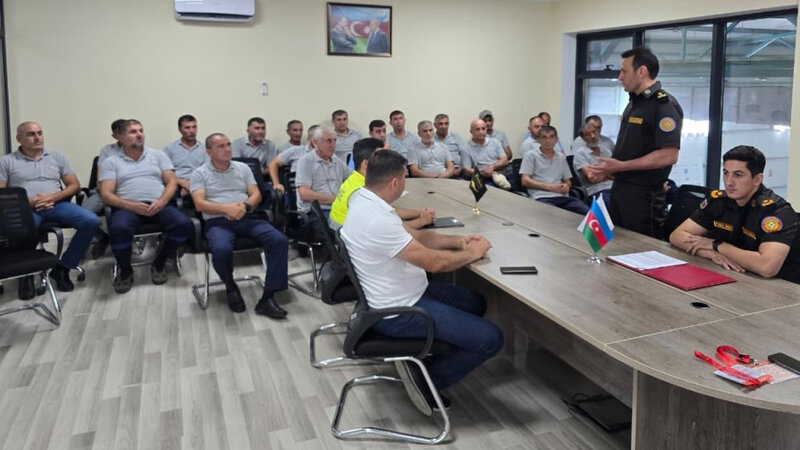 Fövqəladə Hallar Nazirliyi tərəfindən silsilə maarifləndirmə tədbirləri keçirilib - FOTO