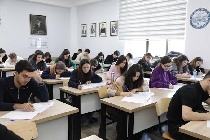 Tələbələrin yerdəyişməsi üzrə sənəd qəbulu başlayıb