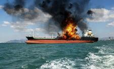 UKMTO: Oman sahillərində bir tanker raket zərbəsinə məruz qalıb