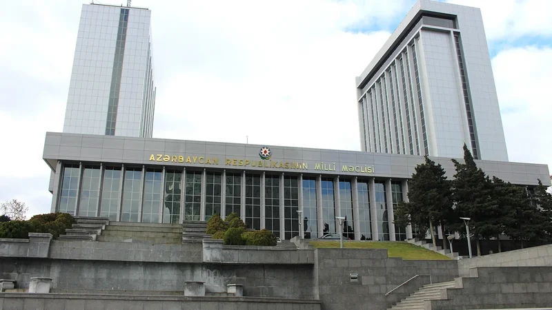 Milli Məclisin növbədənkənar sessiyası başa çatıb