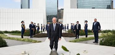 Fələstin Dövlətinin Baş naziri Bakıda Zəfər parkını ziyarət edib