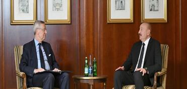 İlham Əliyev Almaniya İqtisadiyyatının Şərq Komitəsinin sədri Mixael Harms ilə görüşüb