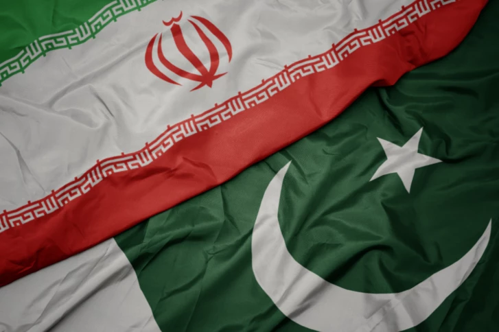 İranın DİN rəhbəri Pezeşkianın məktubunu Pakistan rəhbərliyinə çatdıracaq