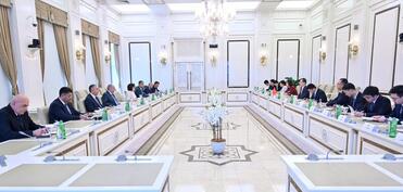 Sahibə Qafarova Çin Kommunist Partiyasının nümayəndə heyəti ilə görüşüb