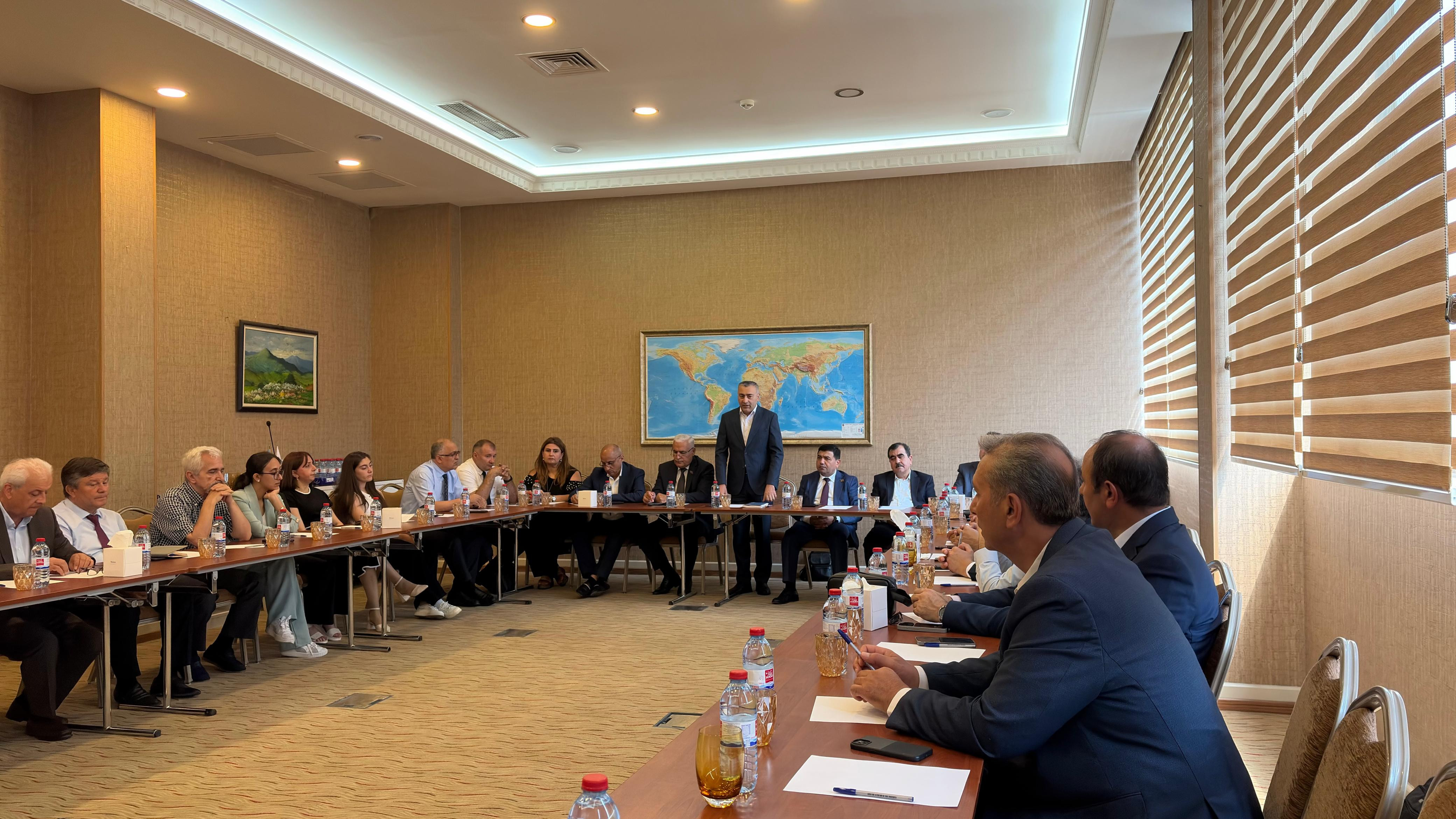 "Milli mətbuatın missiyası və müasir dövrün çağırışları" mövzusunda konfrans keçirildi