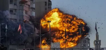 İsrail qoşunları "Hizbullah"ın Nəbətiyyədəki mövqələrinə hücum edib