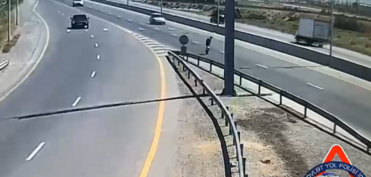 Bakı-Quba magistralında avtomobil piyadanı vurdu: Ölən var