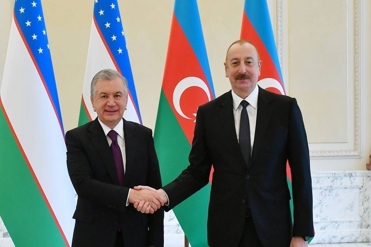 Azərbaycan lideri Şavkat Mirziyoyevə zəng edib